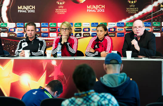 Sven Kahlert, tränare, Saskia Bartusiak, Sandra Smisek,