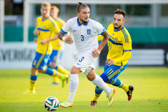 Greklands Kostas Stafylidis jagas av Sverige Abdul Khalili