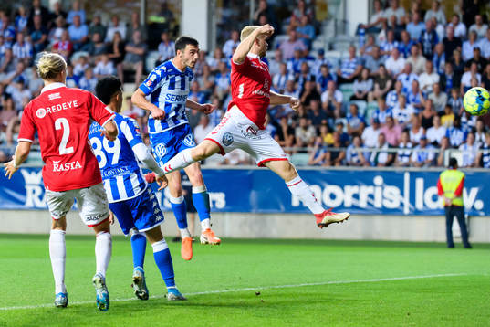 IFK Göteborgs Giorgi Kharaishvili nickar bollen till 3-0