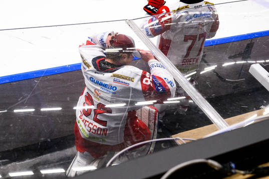 Västerviks målvakt Edvin Olofsson byts ut