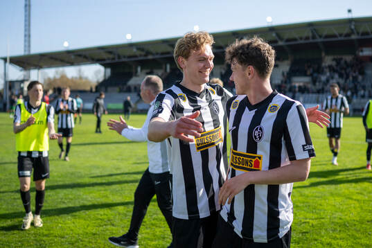 Landskronas Melker Jonsson och Max Nilsson jublar
